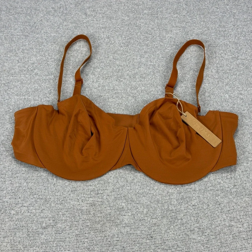 SKIMS Smoothing Intimates Strapless Bra Bronze Underwire 42D BA-BAN-2607 NWT - Picture 11 of 14